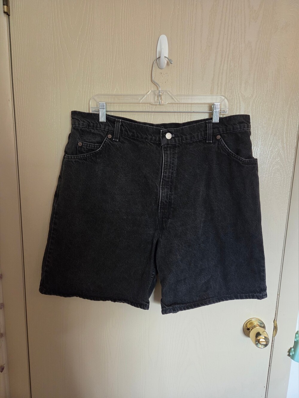 Levi's Vintage Orange Tab Black Denim Shorts Tapered Fit Womens Size 20